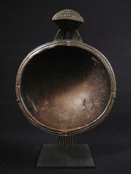 African Tribal Art - Wood bowl, Cameroon