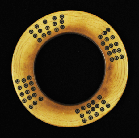Dinka armlet back