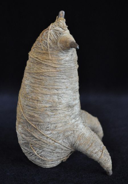 Effigy side