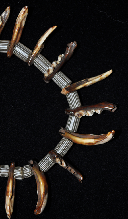 Gooseberry necklace detail