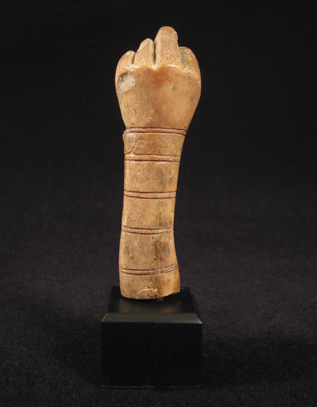 Art of the Americas -&nbsp;Bone fist, Moche, Peru, back