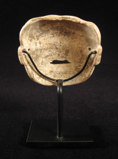 Art of the Americas -&nbsp;Ceramic face, Chavin, Peru, back