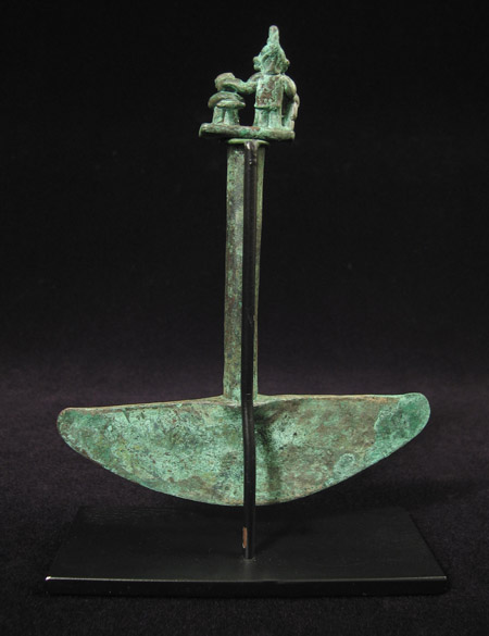Art of the Americas -&nbsp;Copper tumi, Moche, Peru, back