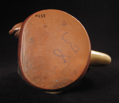 Art of the Americas -&nbsp;Figural stirrup vessel, Moche, Peru, bottom