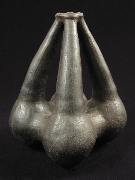 Art of the Americas -&nbsp;Blackware pot, Chancay, Peru
