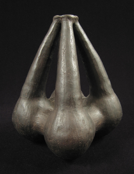 Art of the Americas -&nbsp;Blackware pot, Chancay, Peru, back