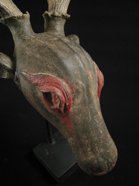 Asian Tribal Art - Carved wood deer head, Thailand, detail