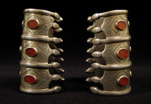 Asian Tribal Art - Silver cuffs, Turkoman, Central Asia, side