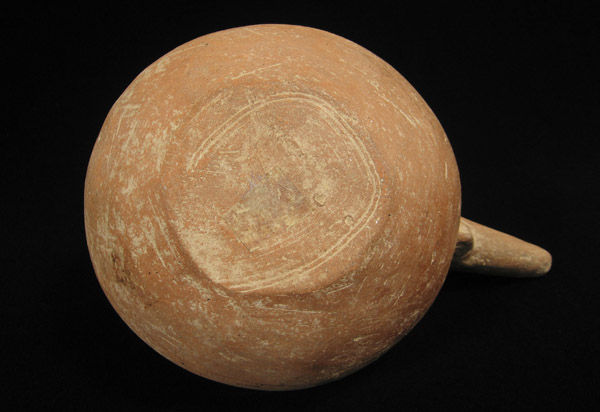Asian Tribal Art - Pitcher, Marlik, Iran, bottom