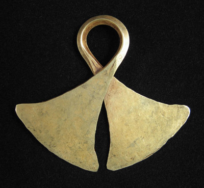 Indonesian Tribal Art - Taka pendant, Flores Island, Indonesia, back view