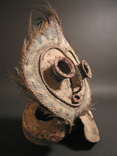 Oceanic Art - Talipoon mask, Yangaru/Boiken, Papua New Guinea, side view