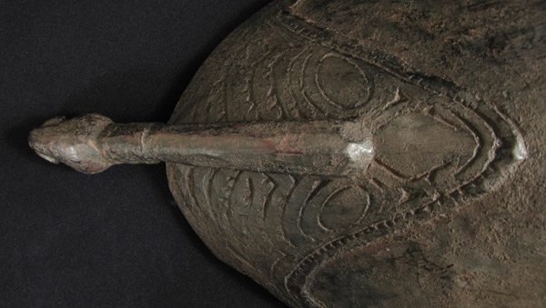 Oceanic Art - Wood bowl, Ramu River, Papua New Guinea, detail