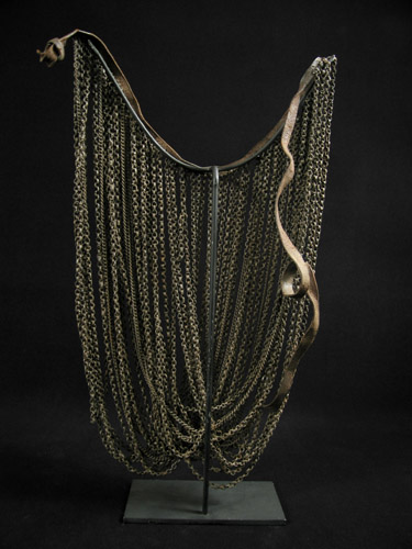 African Tribal Art - Iron chainlink cache-sex, Cameroon/Nigeria, back