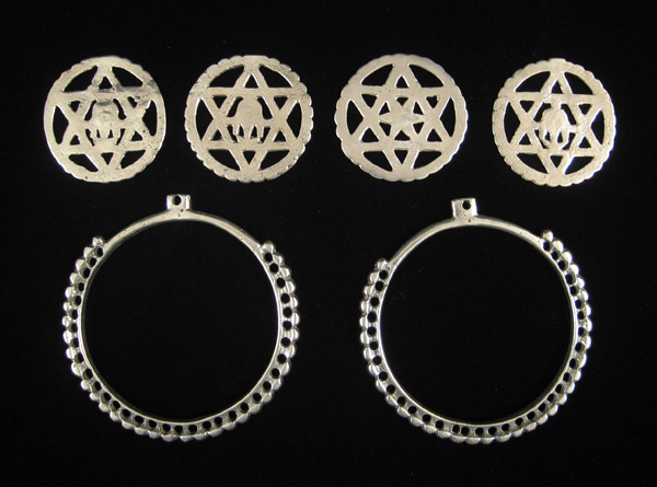 African Tribal Art - Silver salha disks and khors amkellel, Libya, verso