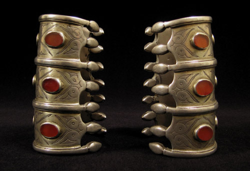 Asian Tribal Art - Silver cuffs, Turkoman, Central Asia, side