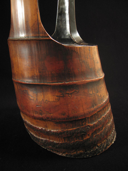Asian Tribal Art - Bamboo ikebana container, Japan, detail