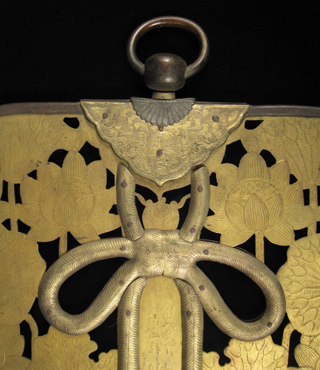 Asian Tribal Art - Buddhist keman, Japan, detail